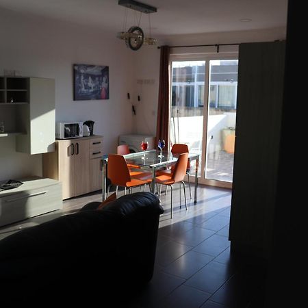 St Julians Sliema Penthouse 3 Minutes Walk From Seafront Apartment Exterior foto
