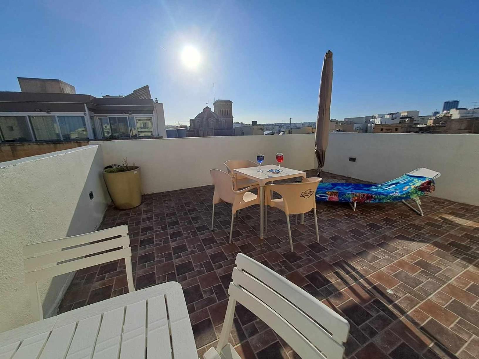 St Julians Sliema Penthouse 3 Minutes Walk From Seafront Apartment Exterior foto