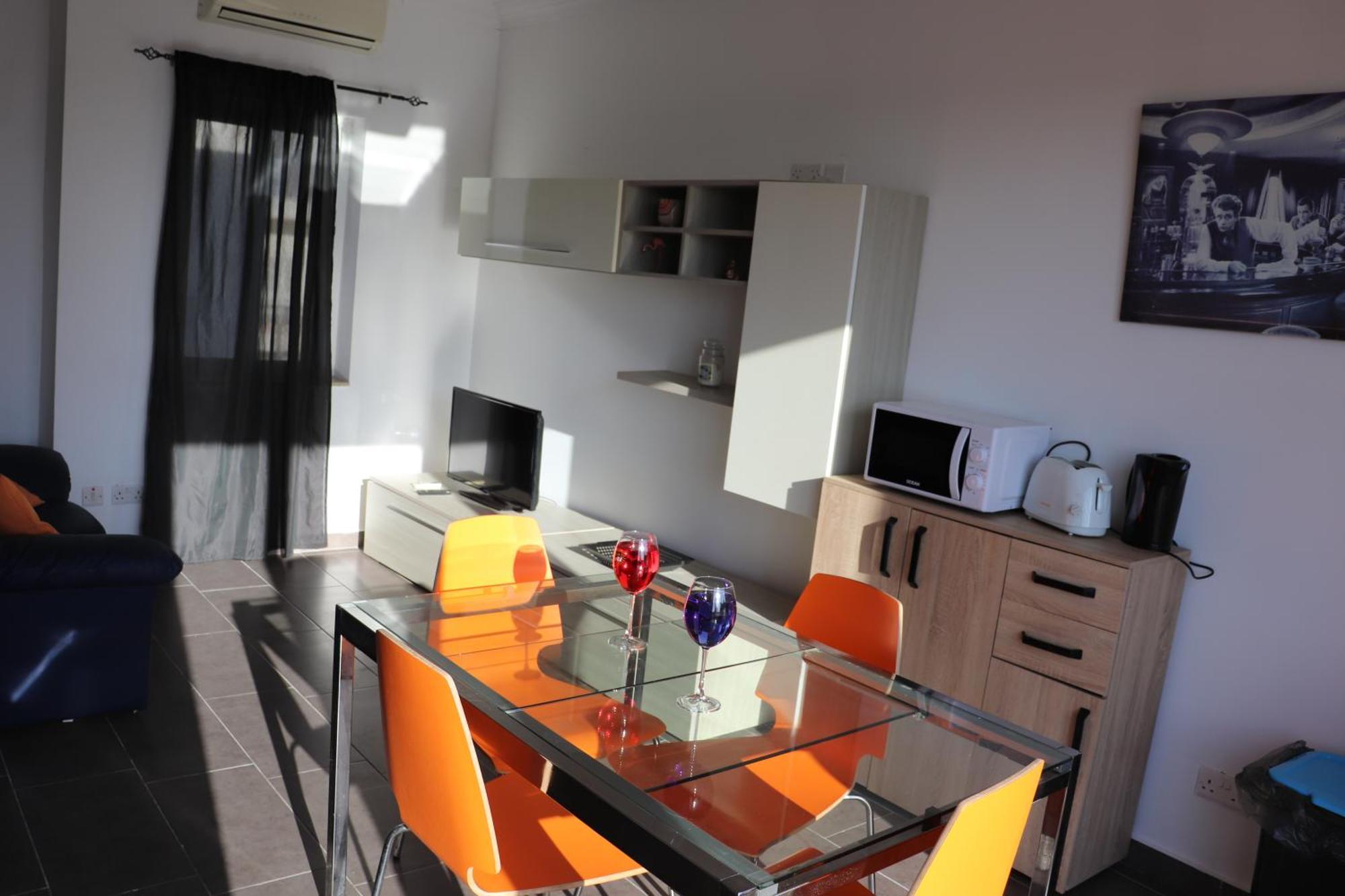 St Julians Sliema Penthouse 3 Minutes Walk From Seafront Apartment Exterior foto