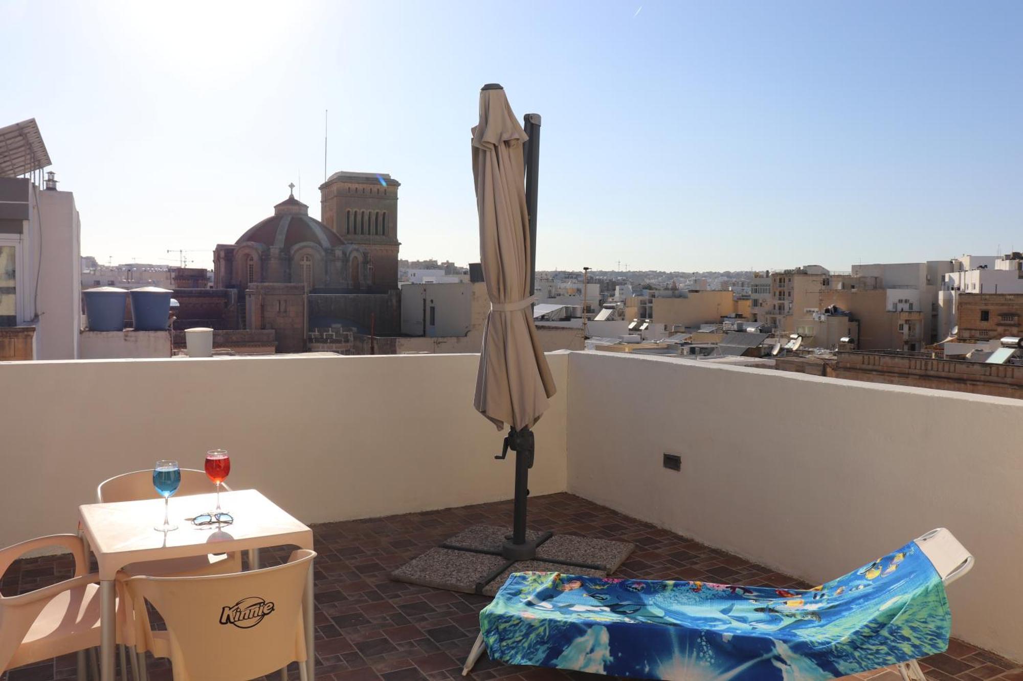 St Julians Sliema Penthouse 3 Minutes Walk From Seafront Apartment Exterior foto