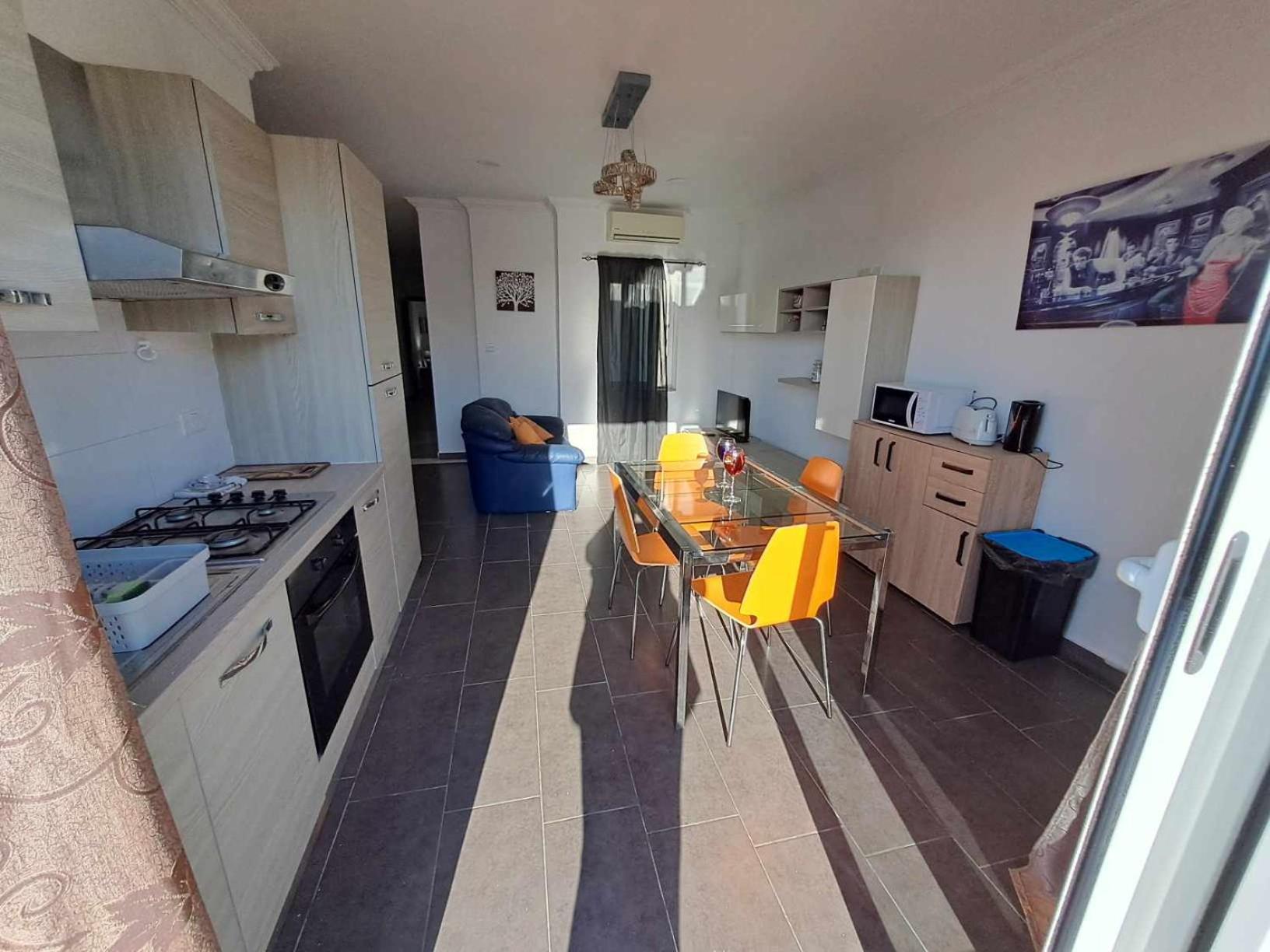 St Julians Sliema Penthouse 3 Minutes Walk From Seafront Apartment Exterior foto