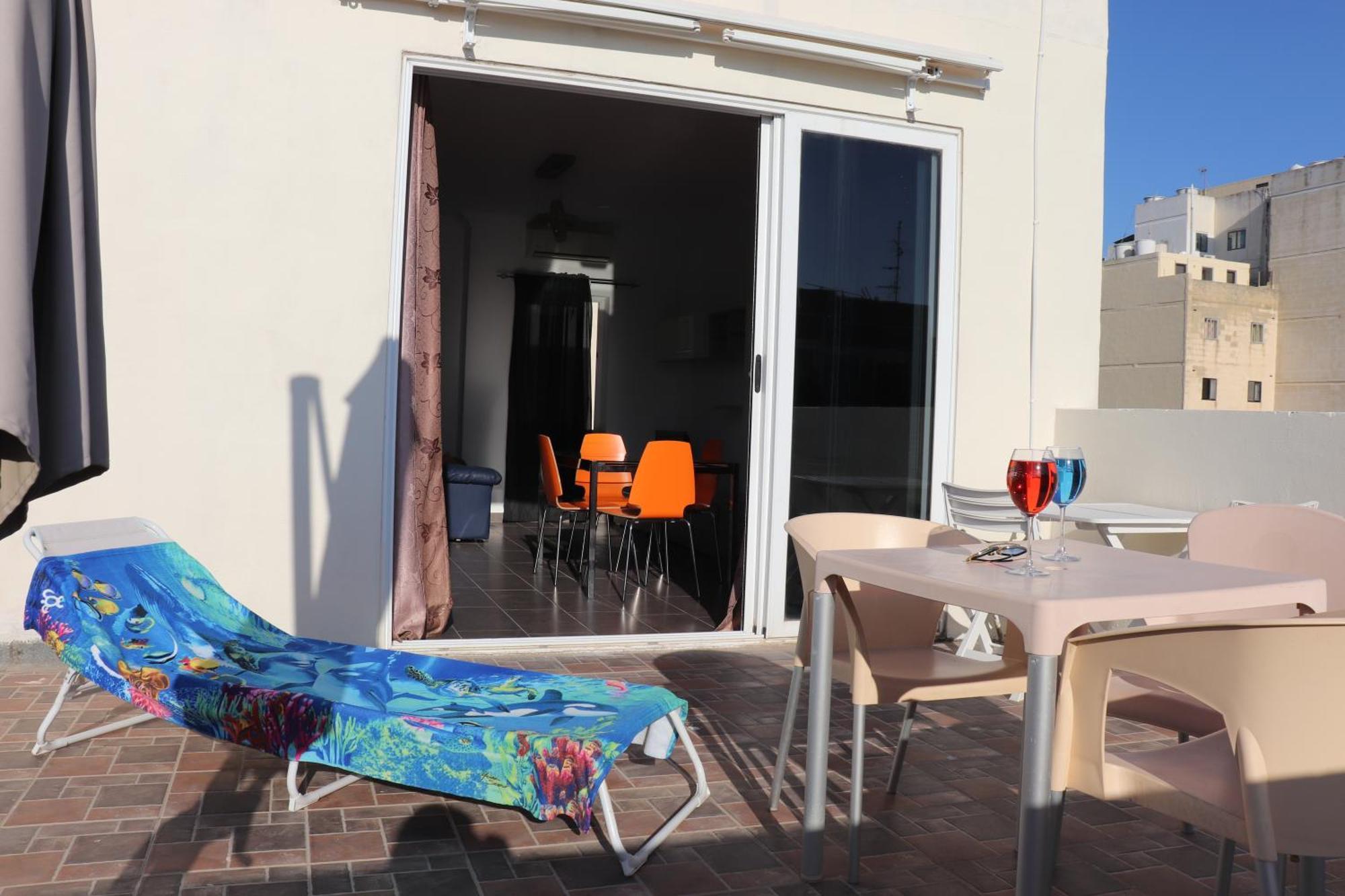 St Julians Sliema Penthouse 3 Minutes Walk From Seafront Apartment Exterior foto